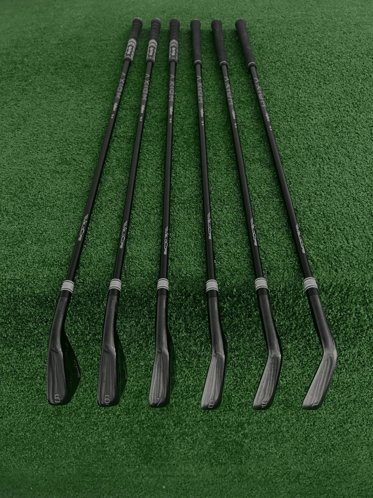 Mizuno Pro 225 Limited Edition Black Forged Iron Set 5-P / Fujikura Axiom VeloCore 75 Stiff