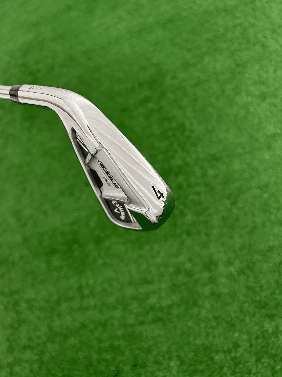 LH Callaway Rogue Pro 4 Iron / Stiff — pre-owned golf club