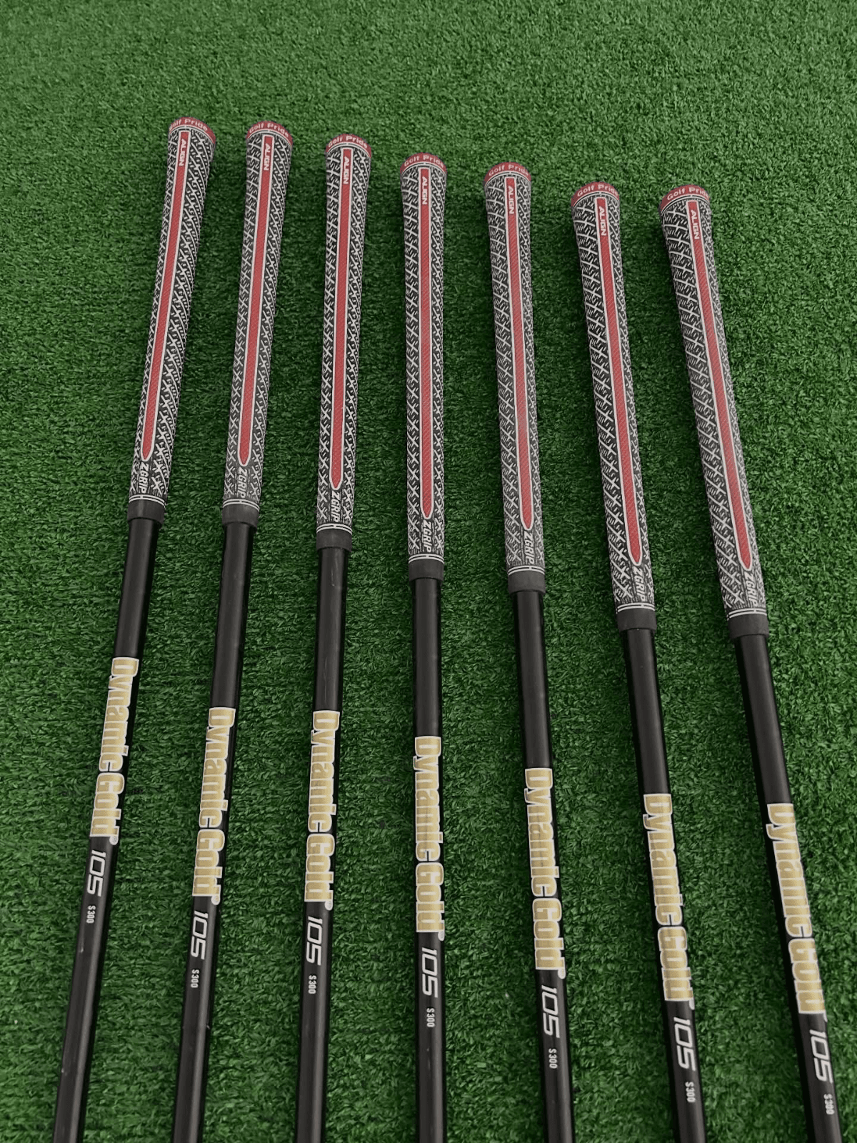 Mizuno Pro 225 Limited Edition Black Forged Iron Set 4-P / Dynamic Gold 105 Stiff